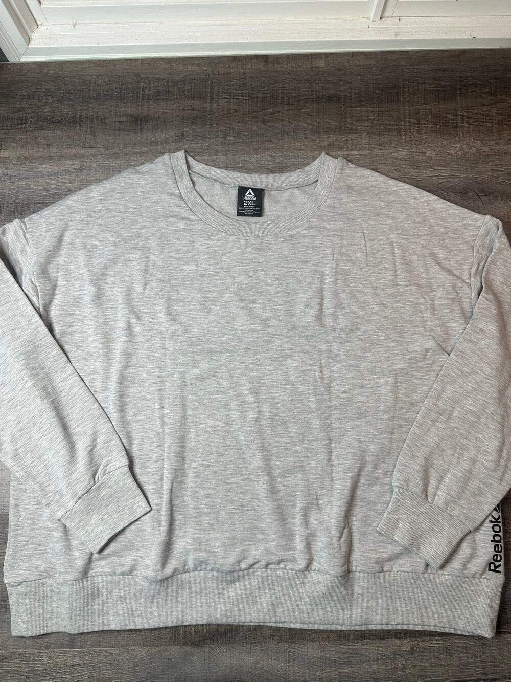 NWT Reebok Ladies Loungewear Crew Neck Sweatshirt Grey Heather 2XL
